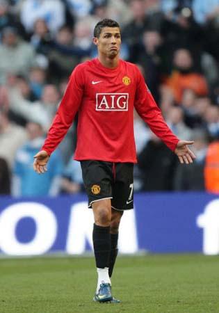 图片报：阿德耶米是曼联引援目标，他的妻子希望去欧洲大城市（德媒《图片报》称：曼联将阿德耶米列为引援目标，其妻更青睐前往欧洲大都市）