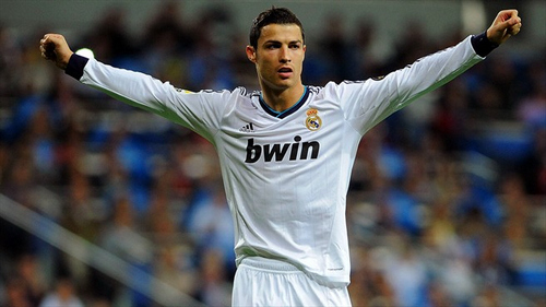 欧冠半场：蒂尔破门，阿尔瓦雷斯扳平，埃因霍温1-1马竞