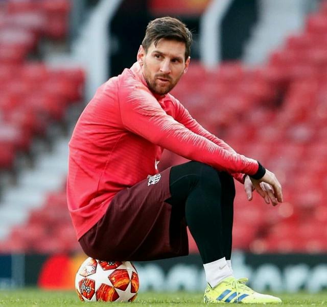 队内得分最高！沃克半场12中5，独得15分3篮板1助攻