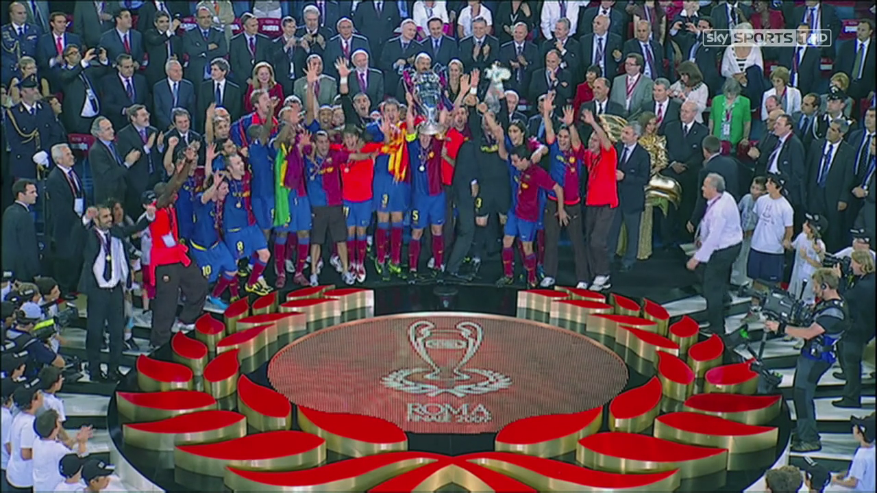 甘超对阿奇姆彭做闭嘴手势，钟义浩扳平比分后做同样手势回击