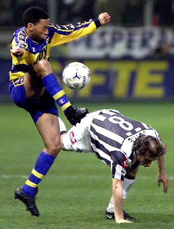 日本神奇大逆转！队史首胜巴西，森保一兑现诺言，连破3大魔咒